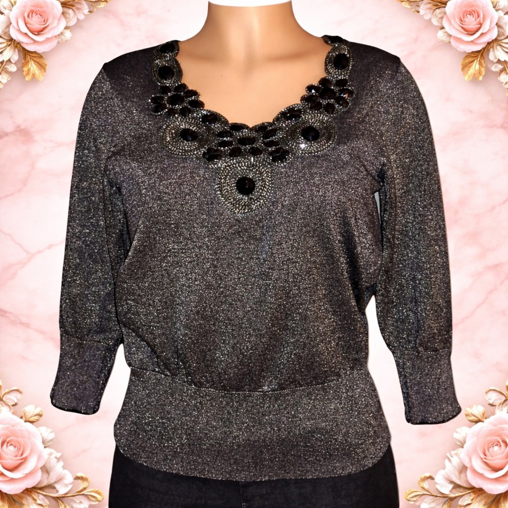 ️NWOT ⚫️Charcoal Metallic Top⚫️